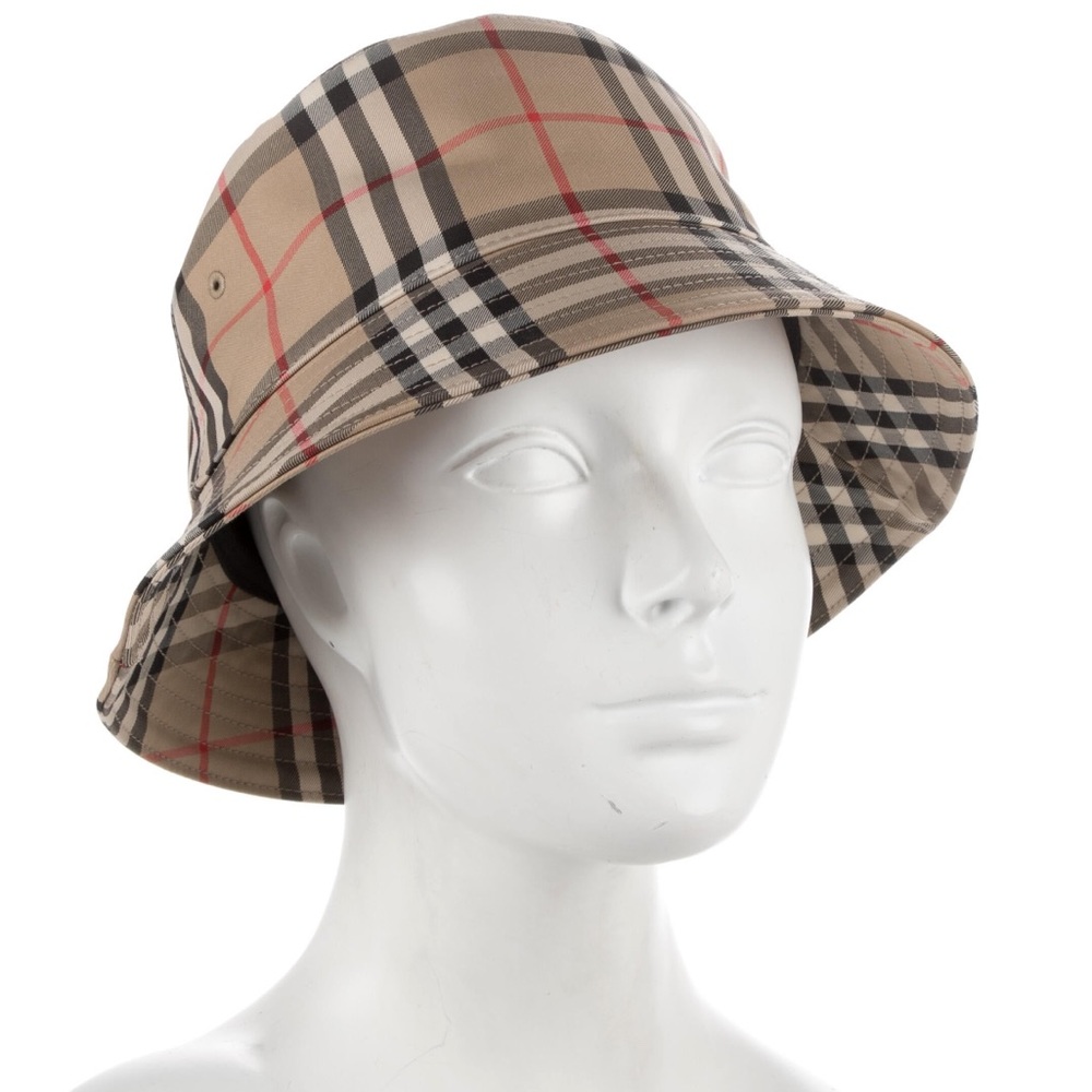 Burberry bucket hat